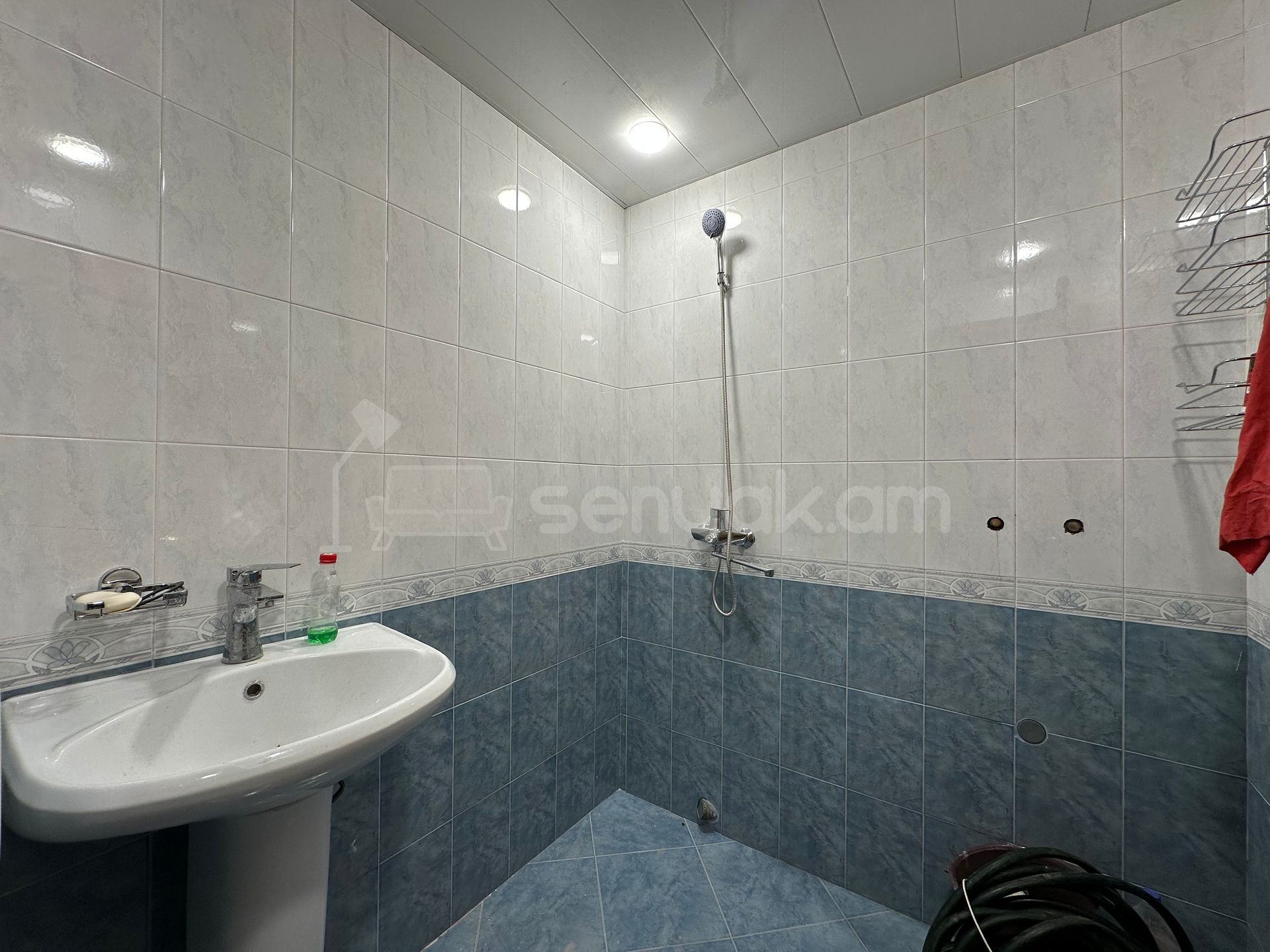 3 Սենյականոց Բնակարան Քարե Շենքում, 70քմ, 2/4 հարկ, Կապիտալ Վերանորոգված, Կահավորված, Արևկող