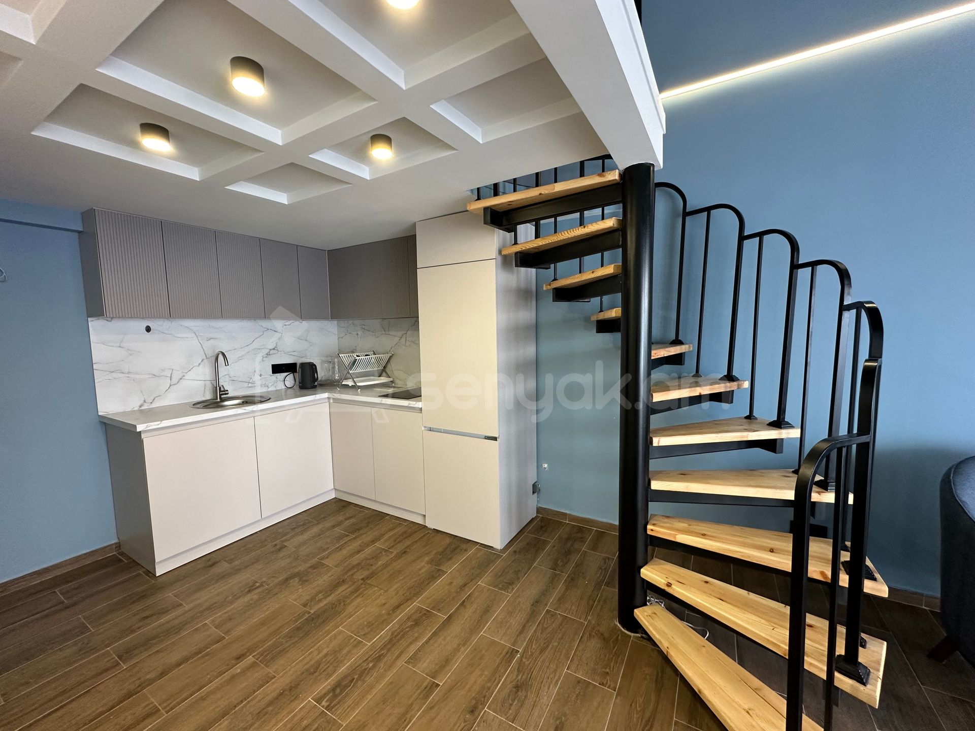 2 Սենյականոց Բնակարան Քարե Շենքում, 95քմ, 5/5 հարկ, Դիզայներական Վերանորոգված, Կահավորված, Արևկող