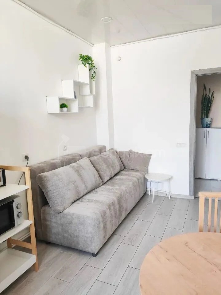 1 Սենյականոց Բնակարան, 38քմ, 10/10 հարկ, Կապիտալ Վերանորոգված