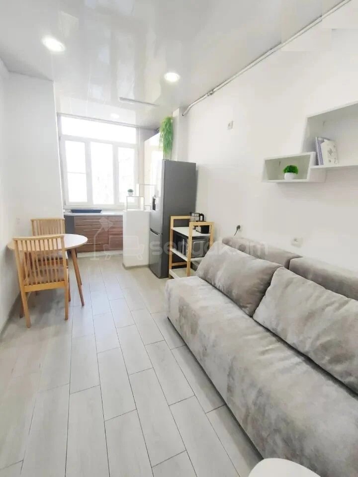 1 Սենյականոց Բնակարան, 38քմ, 10/10 հարկ, Կապիտալ Վերանորոգված