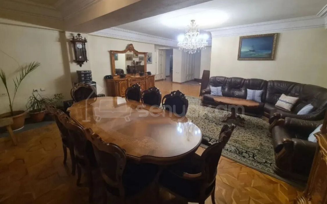 5 Սենյականոց Բնակարան, 142քմ, 3/14 հարկ, Նորմալ Վիճակում