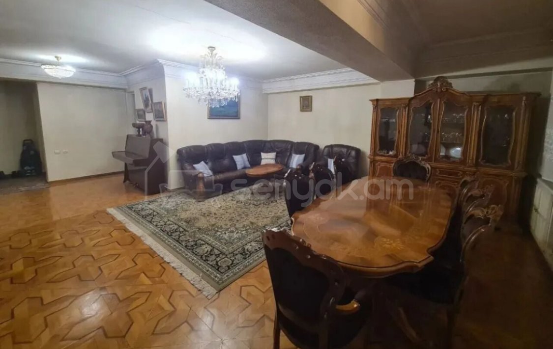 5 Սենյականոց Բնակարան, 142քմ, 3/14 հարկ, Նորմալ Վիճակում