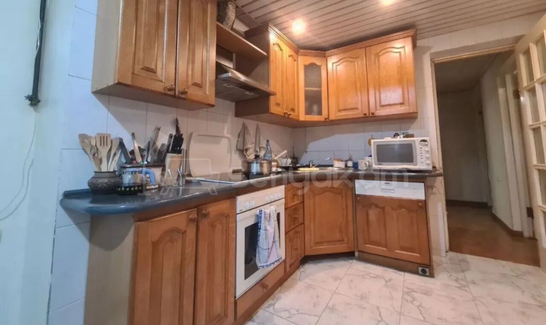 5 Սենյականոց Բնակարան, 142քմ, 3/14 հարկ, Նորմալ Վիճակում