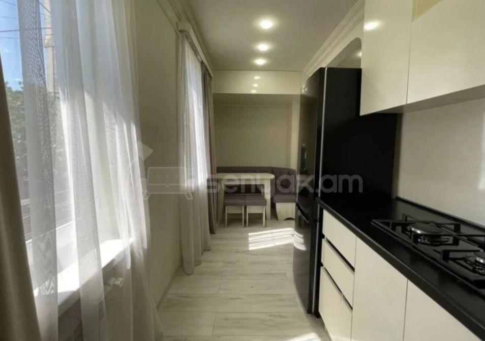 2 Սենյականոց Բնակարան, 50քմ, 1/9 հարկ, Դիզայներական Վերանորոգված, Կահավորված, Արևկող