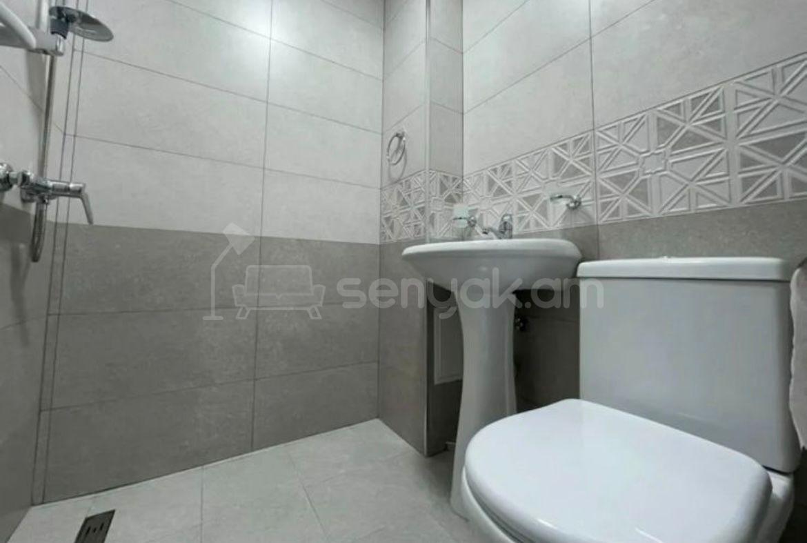 2 Սենյականոց Բնակարան, 50քմ, 1/9 հարկ, Դիզայներական Վերանորոգված, Կահավորված, Արևկող