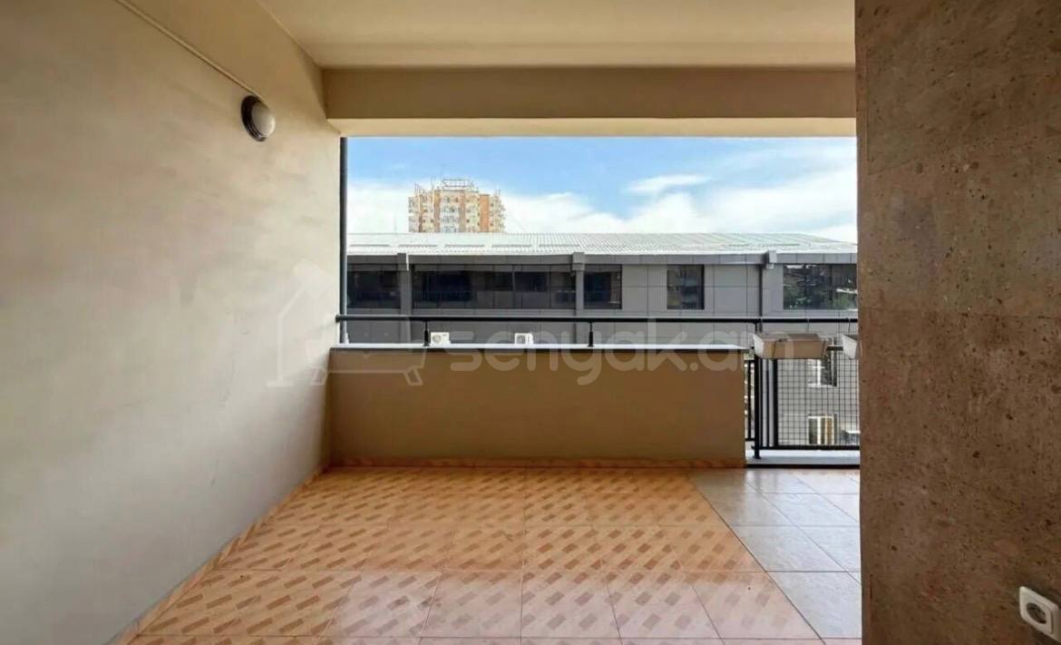 4 Սենյականոց Բնակարան, 215քմ, 5/12 հարկ, Կապիտալ Վերանորոգված