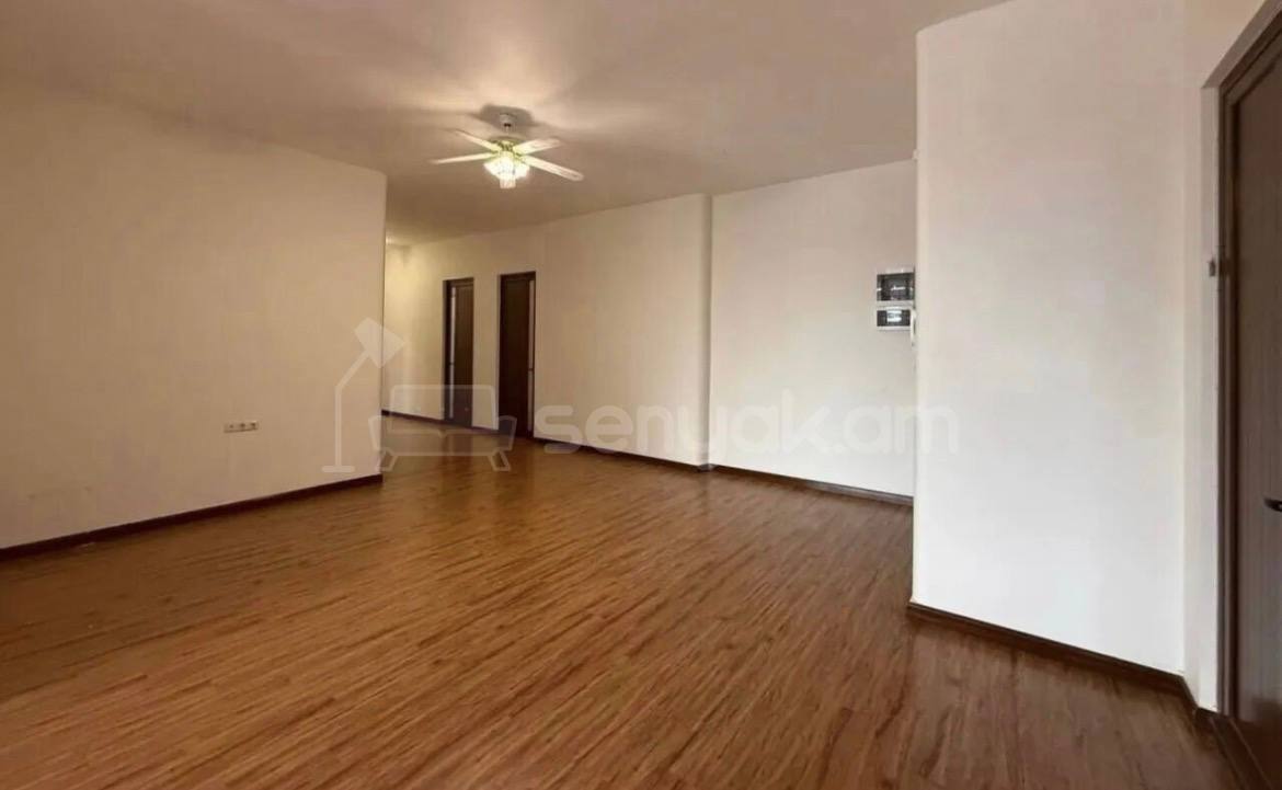 4 Սենյականոց Բնակարան, 215քմ, 5/12 հարկ, Կապիտալ Վերանորոգված, Կահավորված