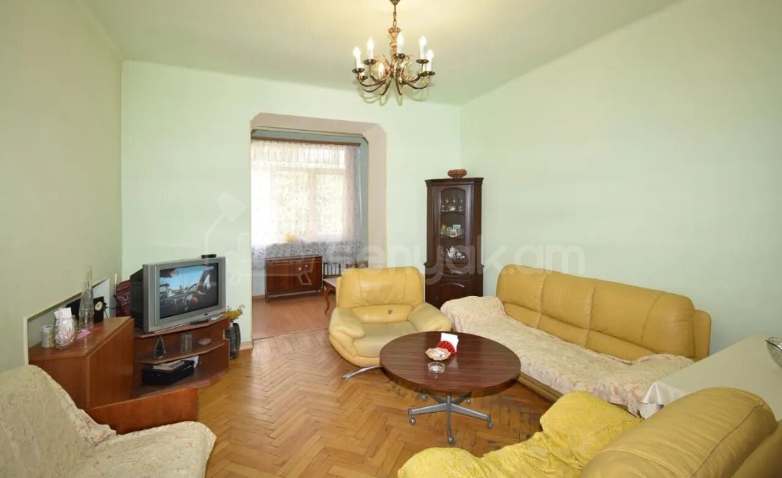 2 Սենյականոց Բնակարան Քարե Շենքում, 78քմ, 2/5 հարկ, Կոսմետիկ Վերանորոգված