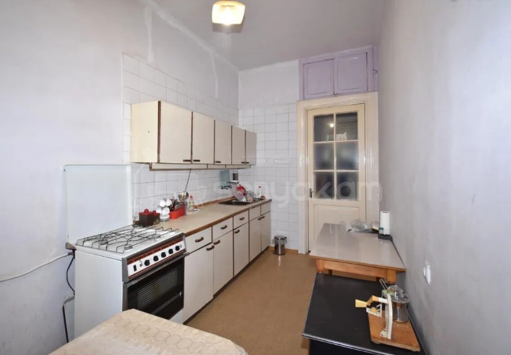 2 Սենյականոց Բնակարան Քարե Շենքում, 78քմ, 2/5 հարկ, Կոսմետիկ Վերանորոգված