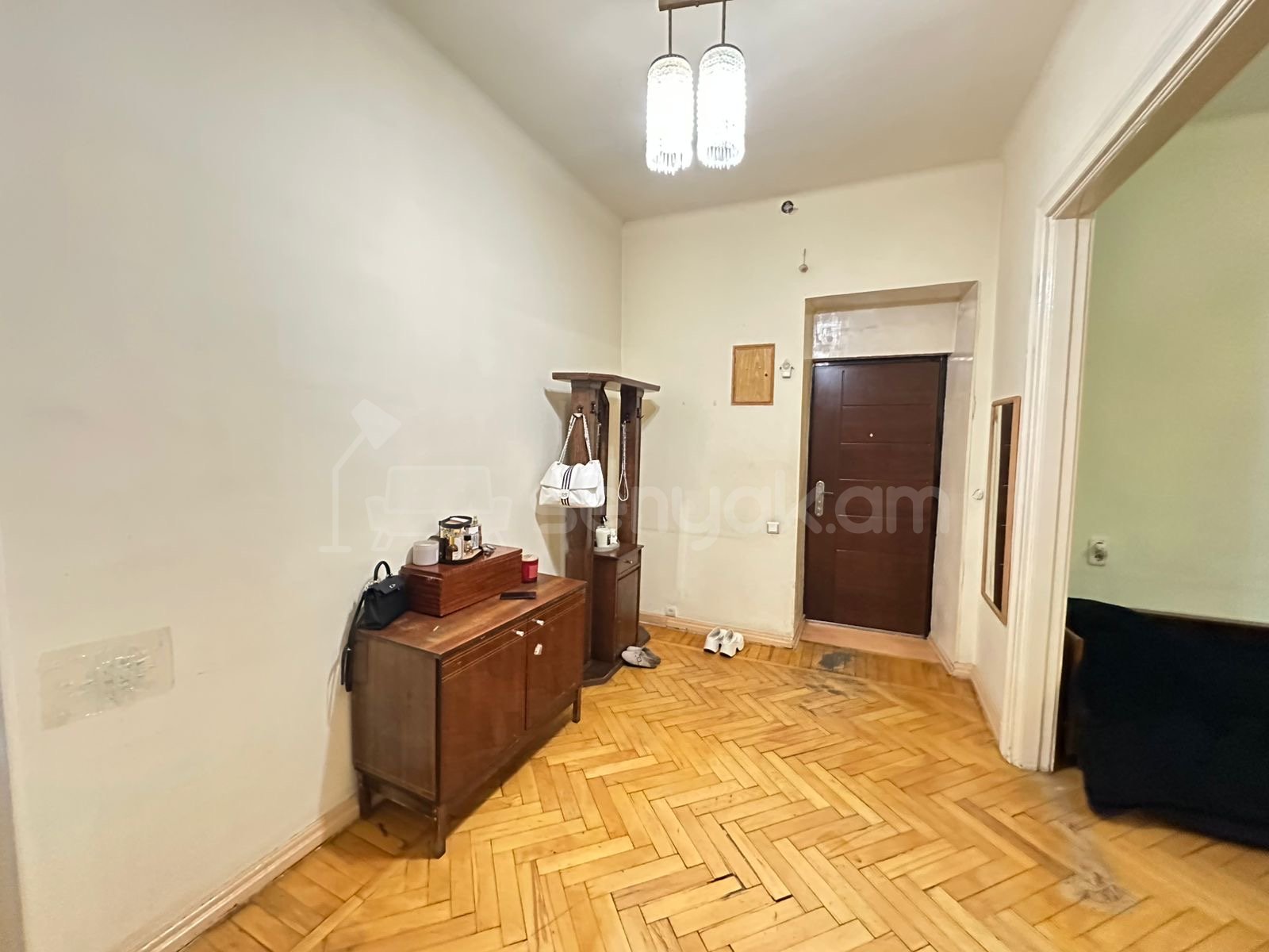 2 Սենյականոց Բնակարան Քարե Շենքում, 78քմ, 2/5 հարկ, Կոսմետիկ Վերանորոգված