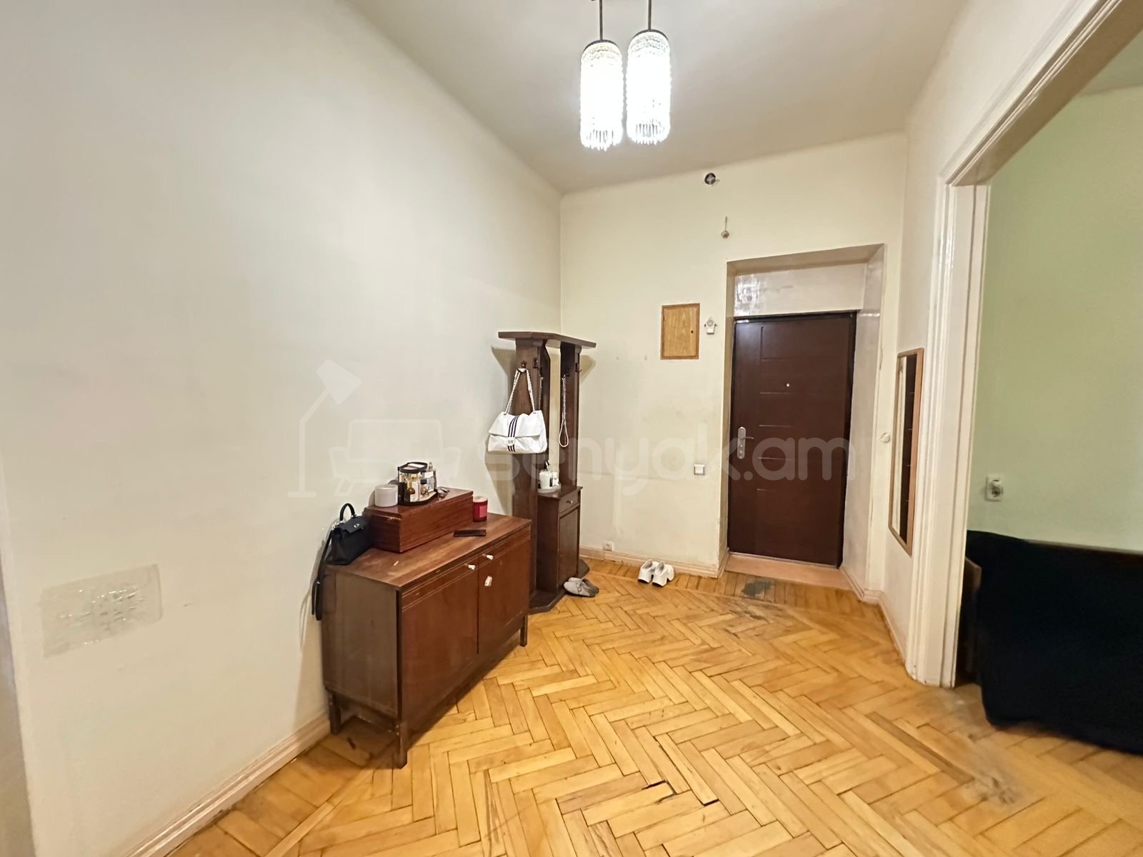 2 Սենյականոց Բնակարան Քարե Շենքում, 78քմ, 2/5 հարկ, Կոսմետիկ Վերանորոգված