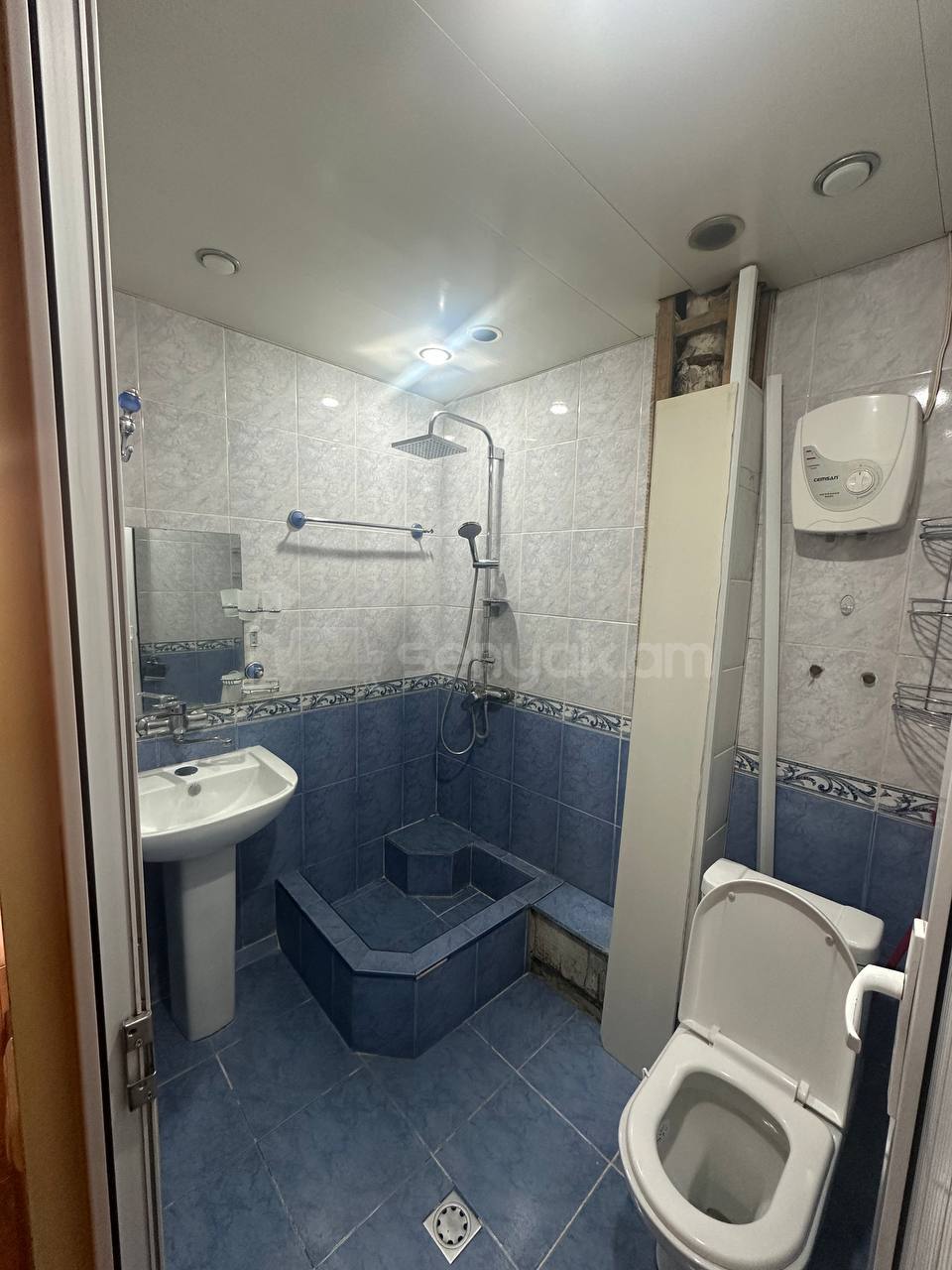 2 Սենյականոց Բնակարան Քարե Շենքում, 62քմ, 2/5 հարկ, Կապիտալ Վերանորոգված, Կահավորված