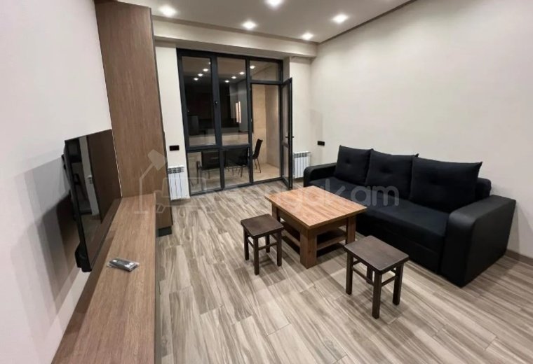 1 Սենյականոց Բնակարան, 42քմ, 7/9 հարկ, Դիզայներական Վերանորոգված, Կահավորված, Արևկող