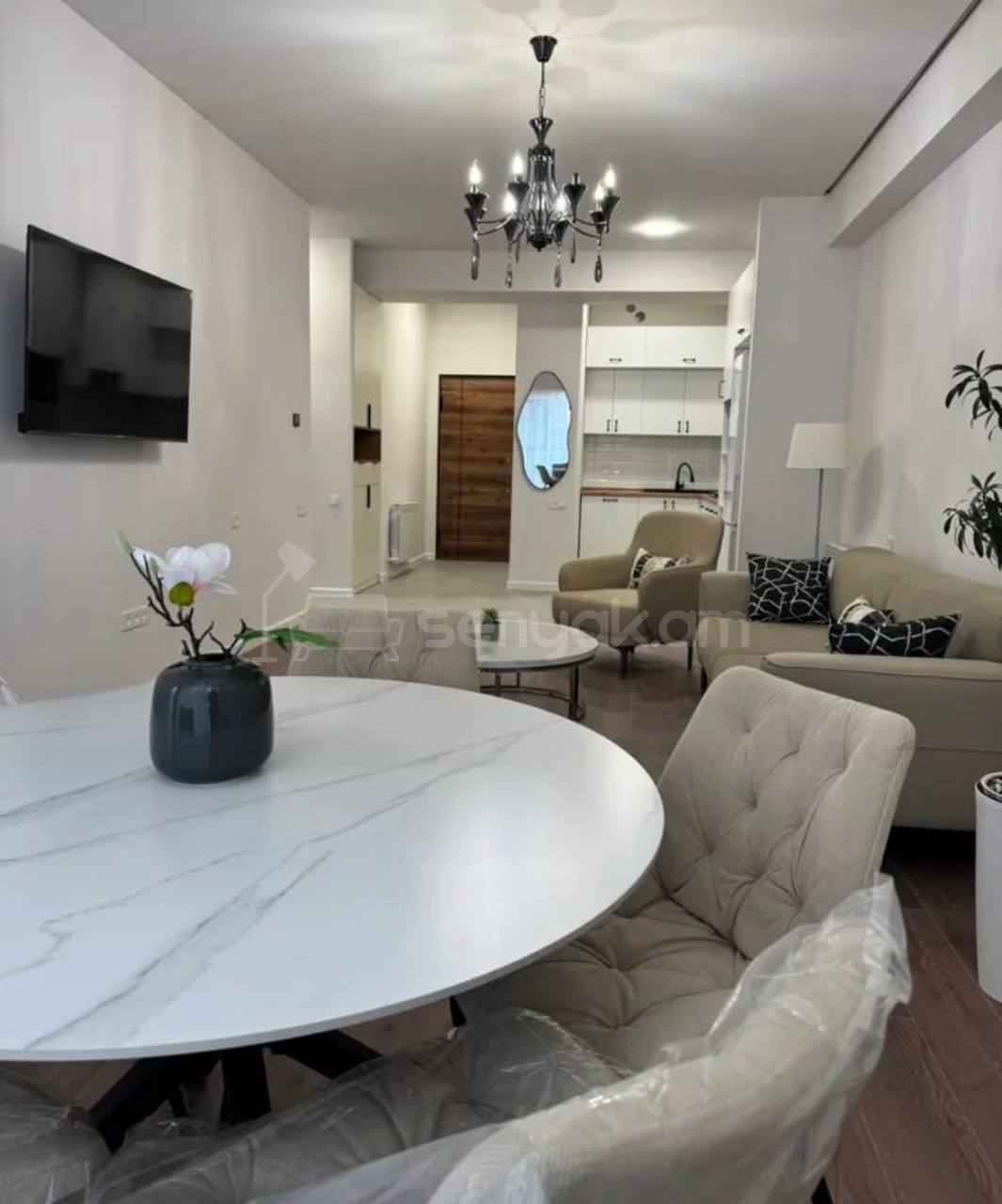 2 Սենյականոց Բնակարան, 72քմ, 8/17 հարկ, Կապիտալ Վերանորոգված