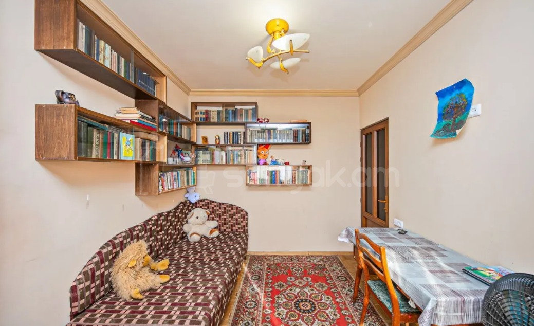 3 Սենյականոց Բնակարան, 87քմ, 9/12 հարկ, Նորմալ Վիճակում