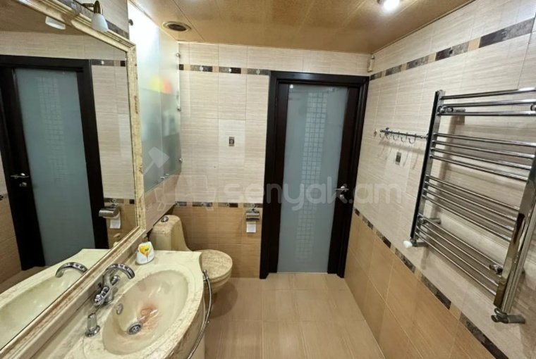 3 Սենյականոց Բնակարան, 72քմ, 5/9 հարկ, Կապիտալ Վերանորոգված, Կահավորված, Արևկող