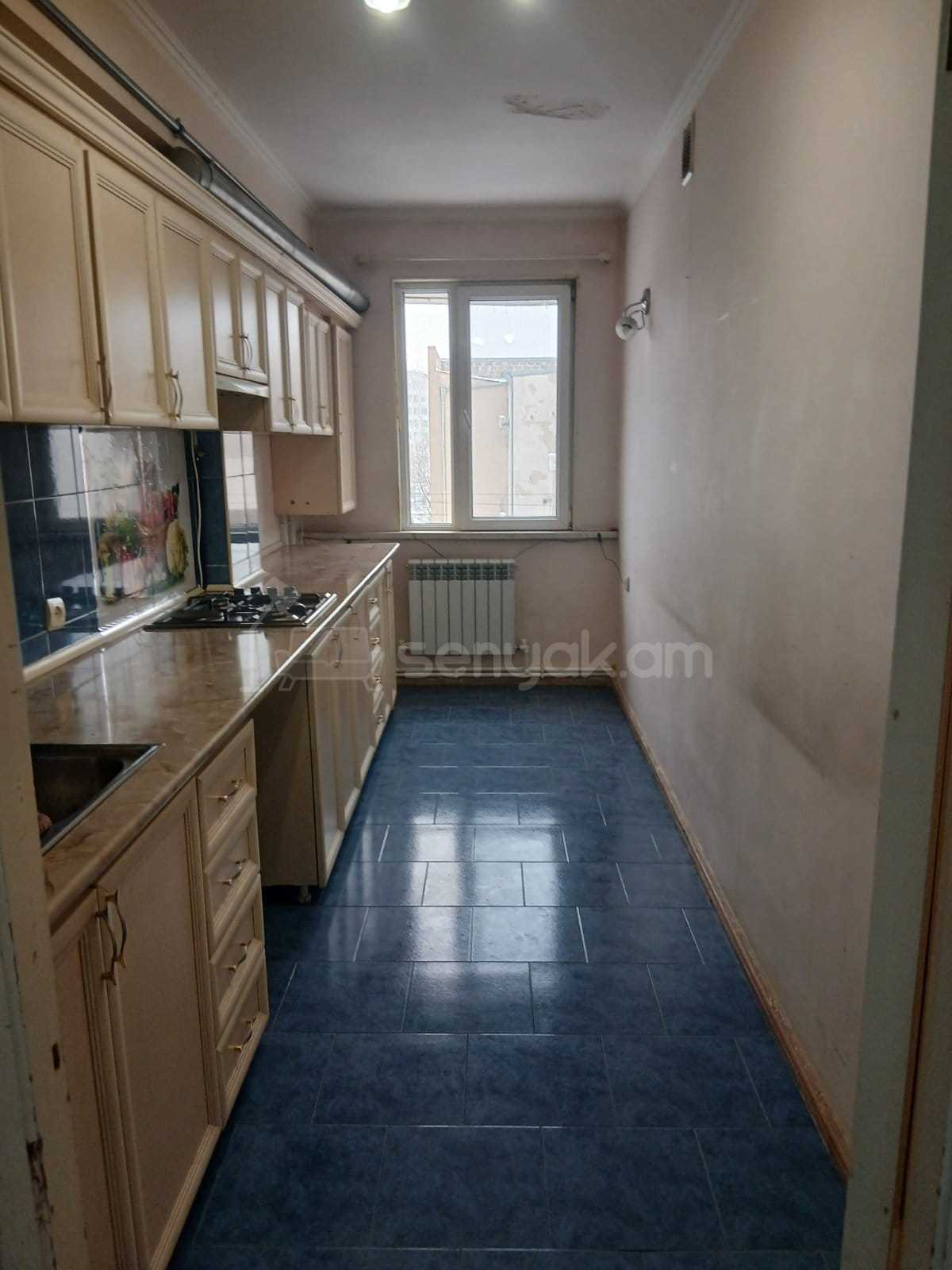 2 Սենյականոց Բնակարան, 70քմ, 3/9 հարկ, Նորմալ Վիճակում, Կահավորված