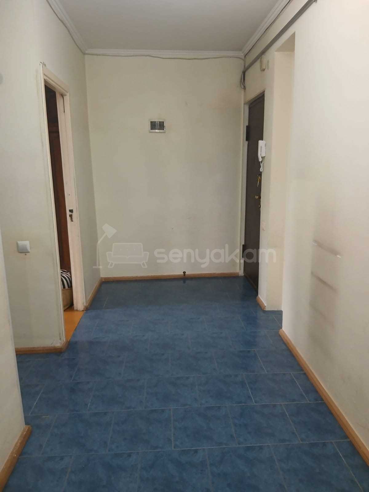 2 Սենյականոց Բնակարան, 70քմ, 3/9 հարկ, Նորմալ Վիճակում, Կահավորված