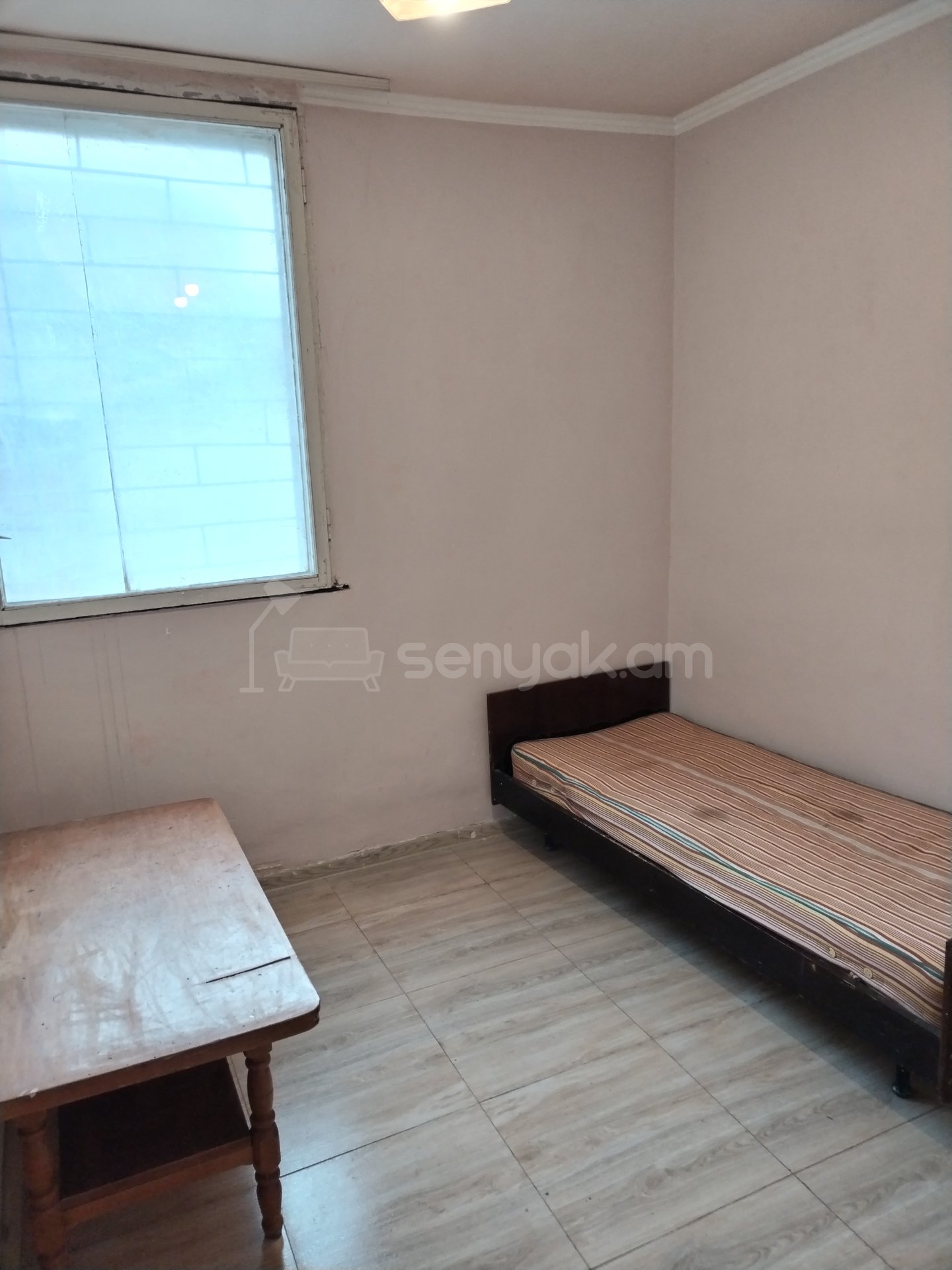 1 Սենյականոց Բնակարան Քարե Շենքում, 17քմ, 1/1 հարկ, Կոսմետիկ Վերանորոգված, Կահավորված