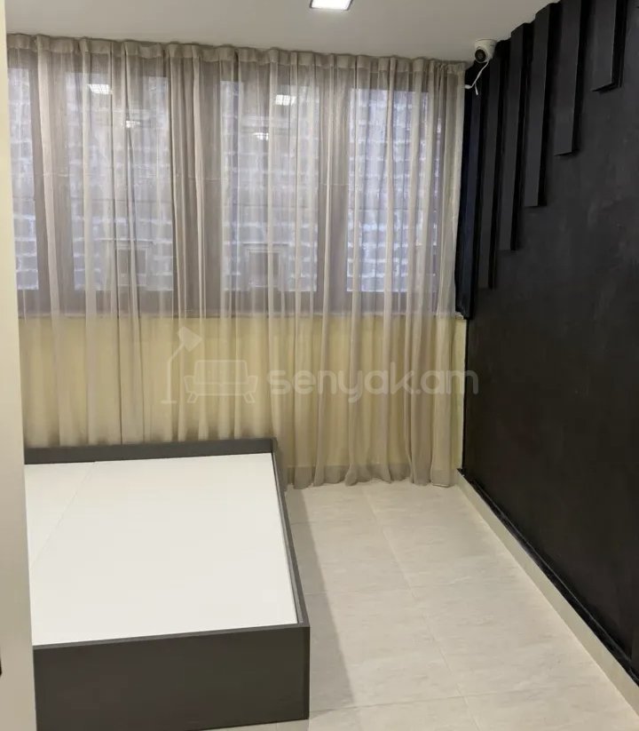 3 Սենյականոց Բնակարան Քարե Շենքում, 68քմ, 2/2 հարկ, Նորմալ Վիճակում, Կահավորված