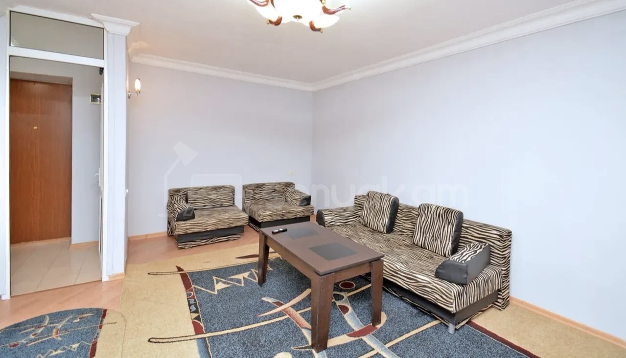 1 Սենյականոց Բնակարան Քարե Շենքում, 40քմ, 3/5 հարկ, Կապիտալ Վերանորոգված, Կահավորված