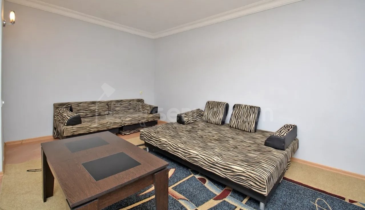 1 Սենյականոց Բնակարան Քարե Շենքում, 40քմ, 3/5 հարկ, Կապիտալ Վերանորոգված, Կահավորված