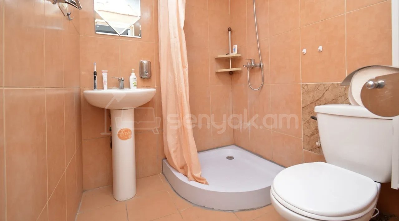 1 Սենյականոց Բնակարան Քարե Շենքում, 40քմ, 3/5 հարկ, Կապիտալ Վերանորոգված, Կահավորված