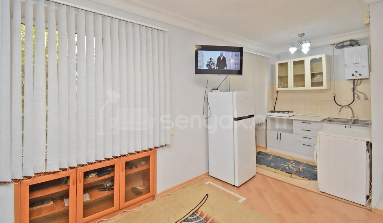 1 Սենյականոց Բնակարան Քարե Շենքում, 40քմ, 3/5 հարկ, Կապիտալ Վերանորոգված, Կահավորված