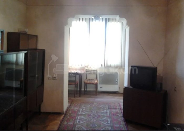 2 Սենյականոց Բնակարան Քարե Շենքում, 43քմ, 5/6 հարկ, Պետական Վիճակում