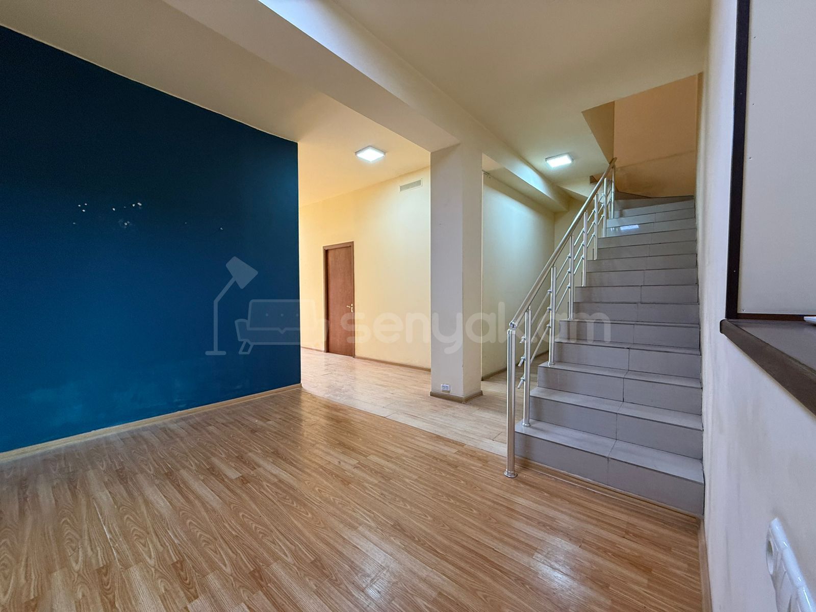 Օֆիսային Տարածք, 180քմ, Կապիտալ Վերանորոգված