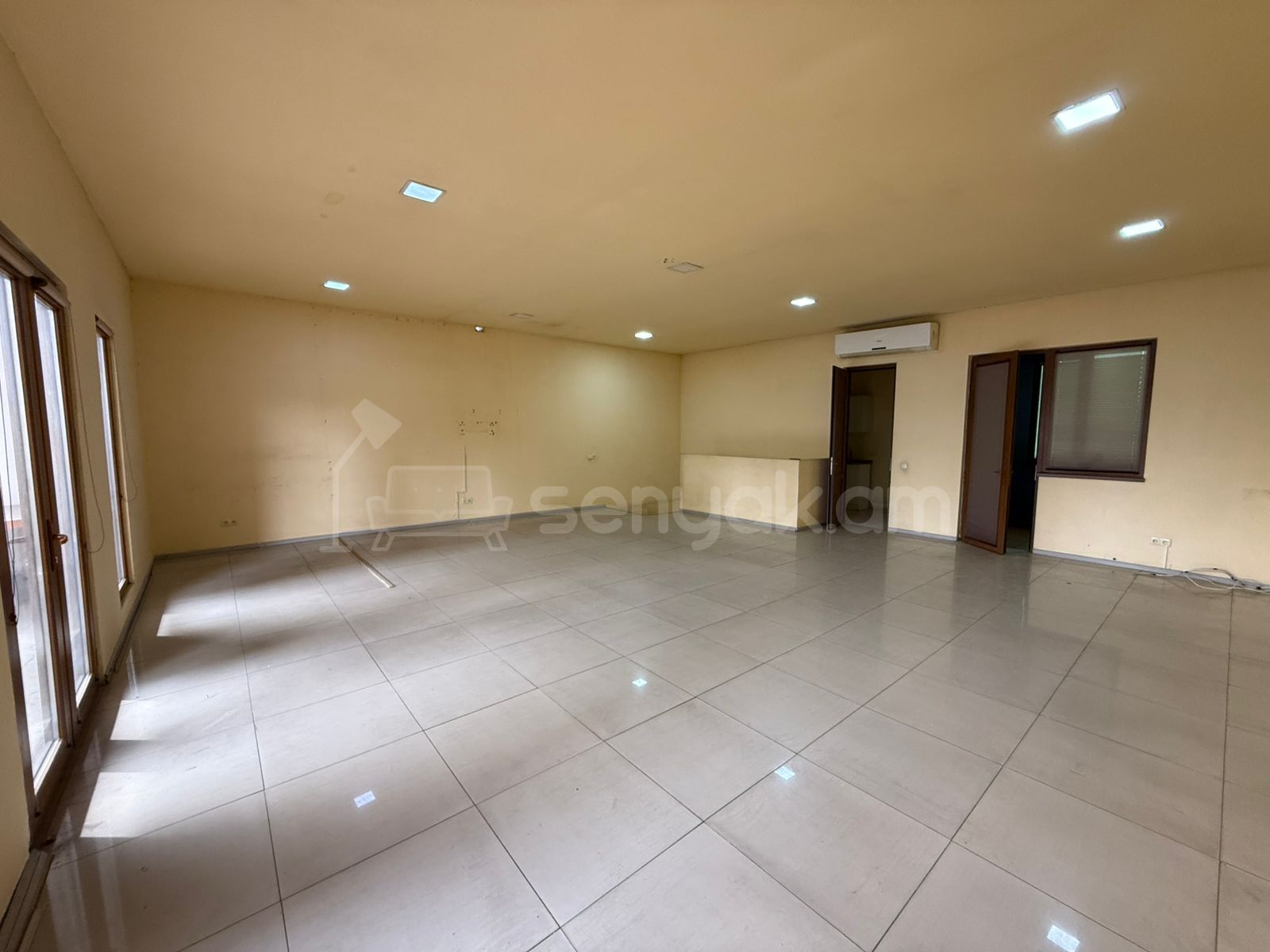 Օֆիսային Տարածք, 180քմ, Կապիտալ Վերանորոգված