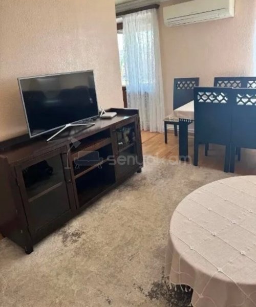 2 Սենյականոց Բնակարան Քարե Շենքում, 57քմ, 5/5 հարկ, Կապիտալ Վերանորոգված