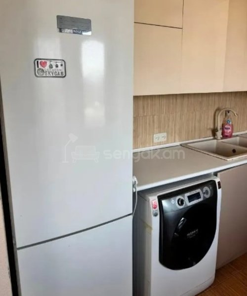 2 Սենյականոց Բնակարան Քարե Շենքում, 57քմ, 5/5 հարկ, Կապիտալ Վերանորոգված