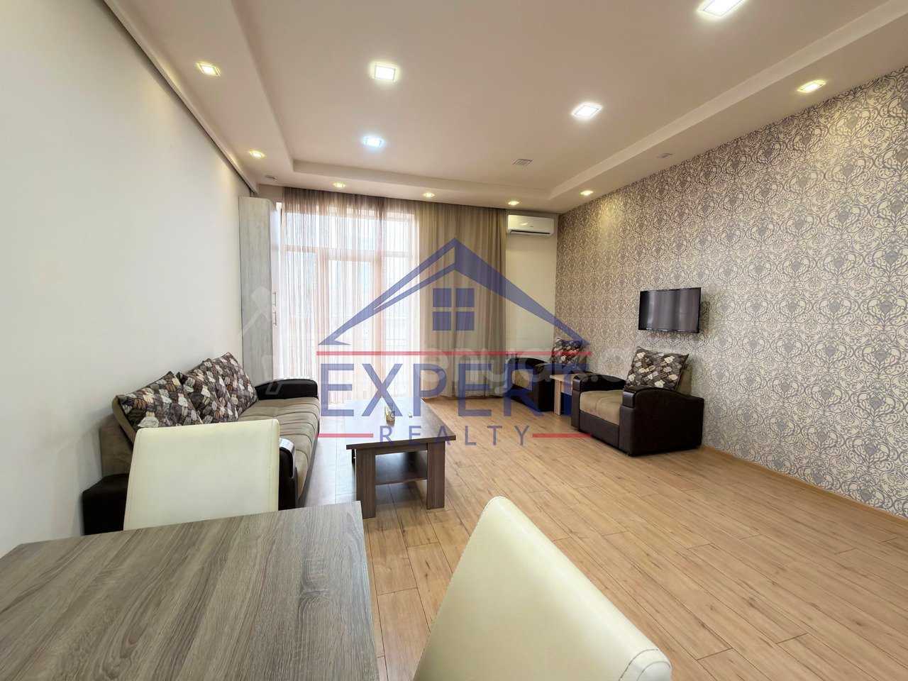 2 Սենյականոց Բնակարան Քարե Շենքում, 82քմ, 5/5 հարկ, Կապիտալ Վերանորոգված, Կահավորված, Արևկող