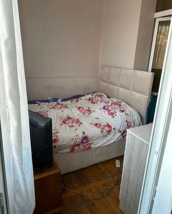 2 Սենյականոց Բնակարան Քարե Շենքում, 65քմ, 3/5 հարկ, Նորմալ Վիճակում