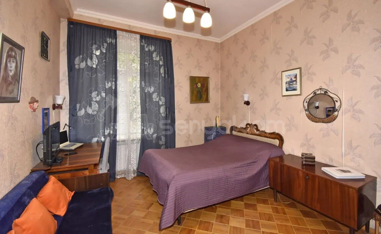 2 Սենյականոց Բնակարան Քարե Շենքում, 60քմ, 2/4 հարկ, Կապիտալ Վերանորոգված