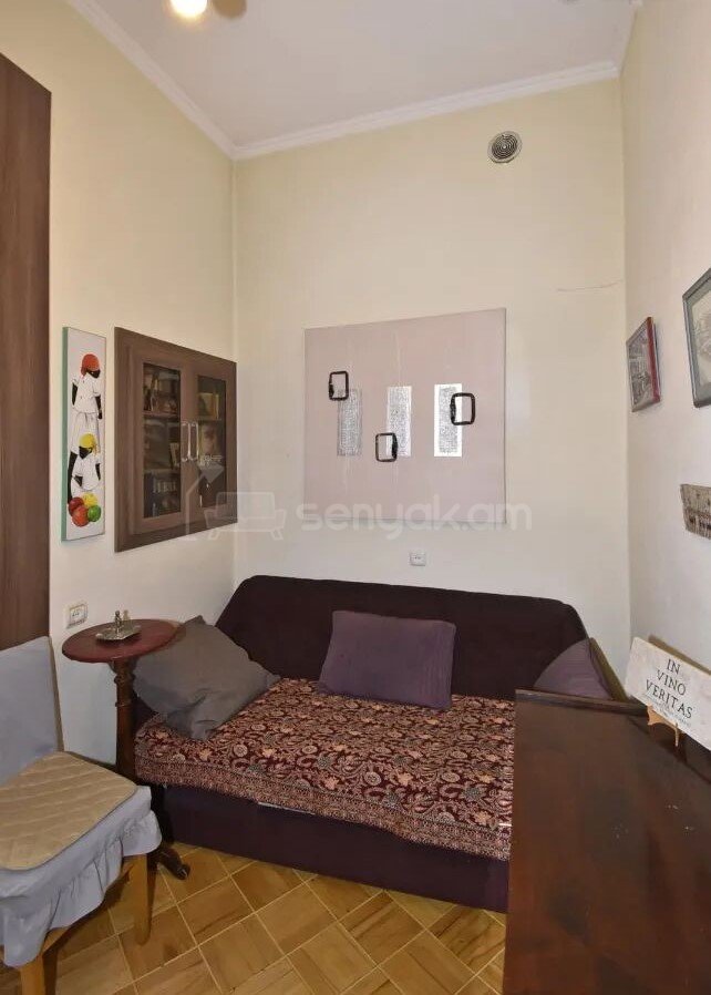 2 Սենյականոց Բնակարան Քարե Շենքում, 60քմ, 2/4 հարկ, Կապիտալ Վերանորոգված