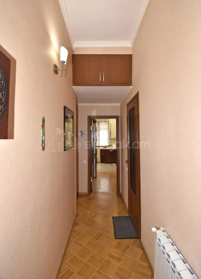 2 Սենյականոց Բնակարան Քարե Շենքում, 60քմ, 2/4 հարկ, Կապիտալ Վերանորոգված