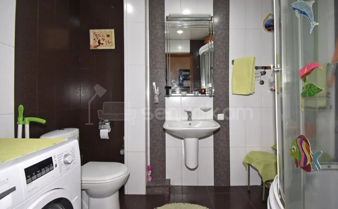 2 Սենյականոց Բնակարան Քարե Շենքում, 60քմ, 2/4 հարկ, Կապիտալ Վերանորոգված