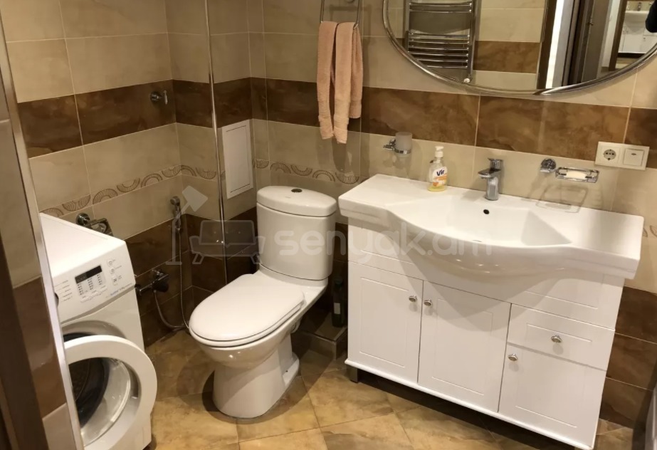 2 Սենյականոց Բնակարան Քարե Շենքում, 60քմ, 2/3 հարկ, Կապիտալ Վերանորոգված