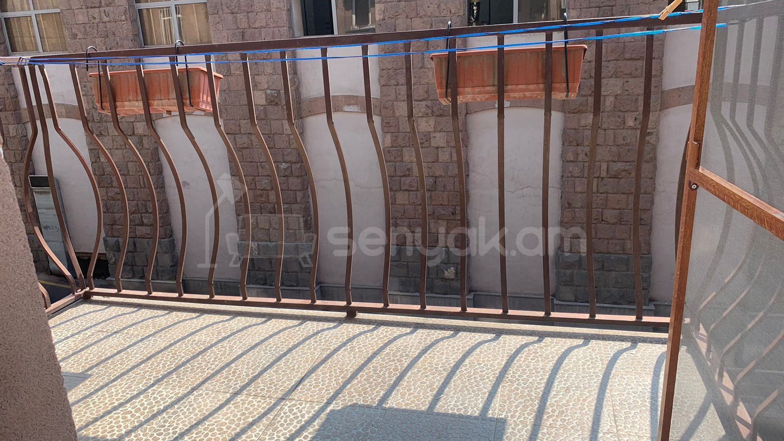 2 Սենյականոց Բնակարան Քարե Շենքում, 42քմ, 2/5 հարկ, Կապիտալ Վերանորոգված, Կահավորված, Արևկող