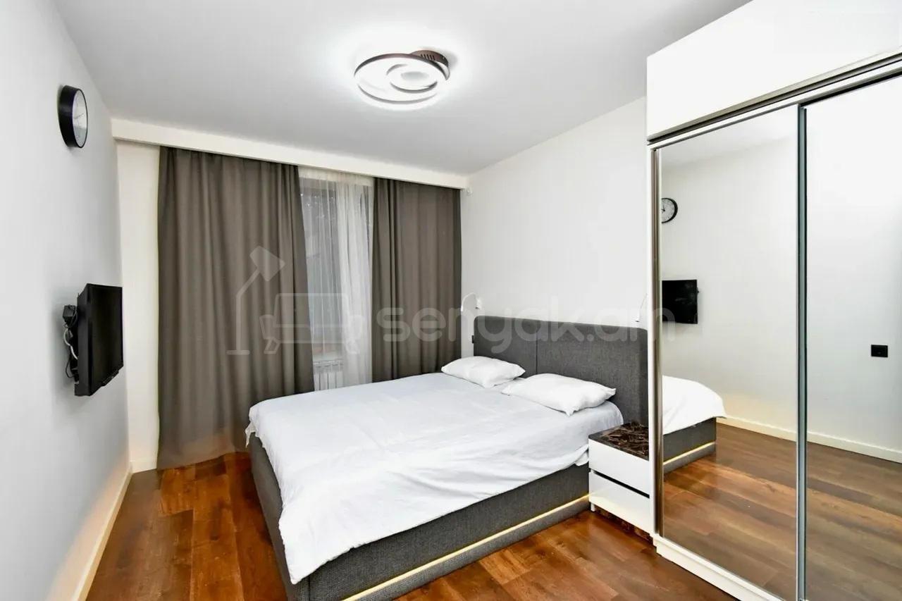 3 Սենյականոց Բնակարան Քարե Շենքում, 78քմ, 3/5 հարկ, Կապիտալ Վերանորոգված, Կահավորված, Արևկող