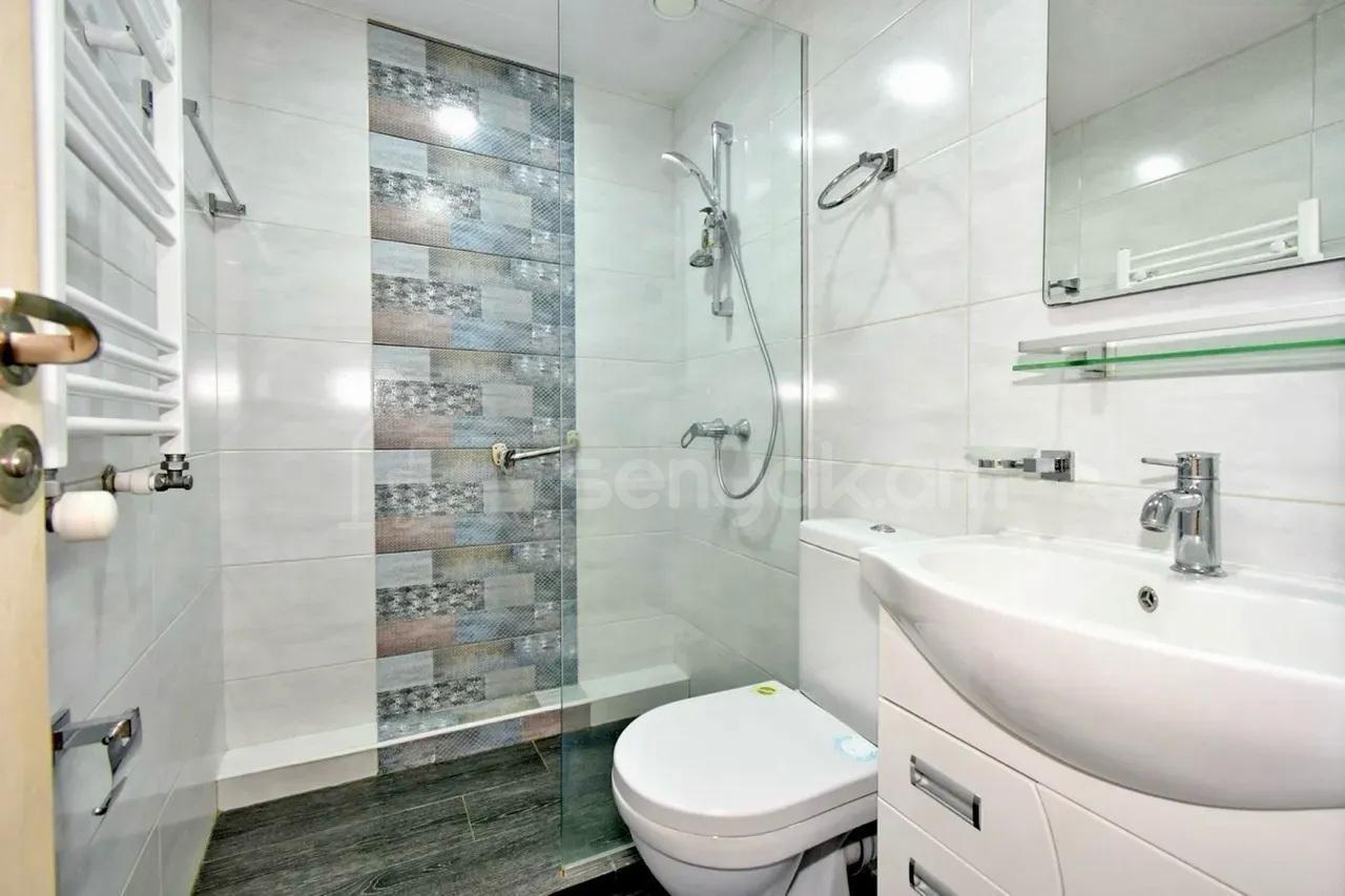 3 Սենյականոց Բնակարան Քարե Շենքում, 78քմ, 3/5 հարկ, Կապիտալ Վերանորոգված, Կահավորված, Արևկող