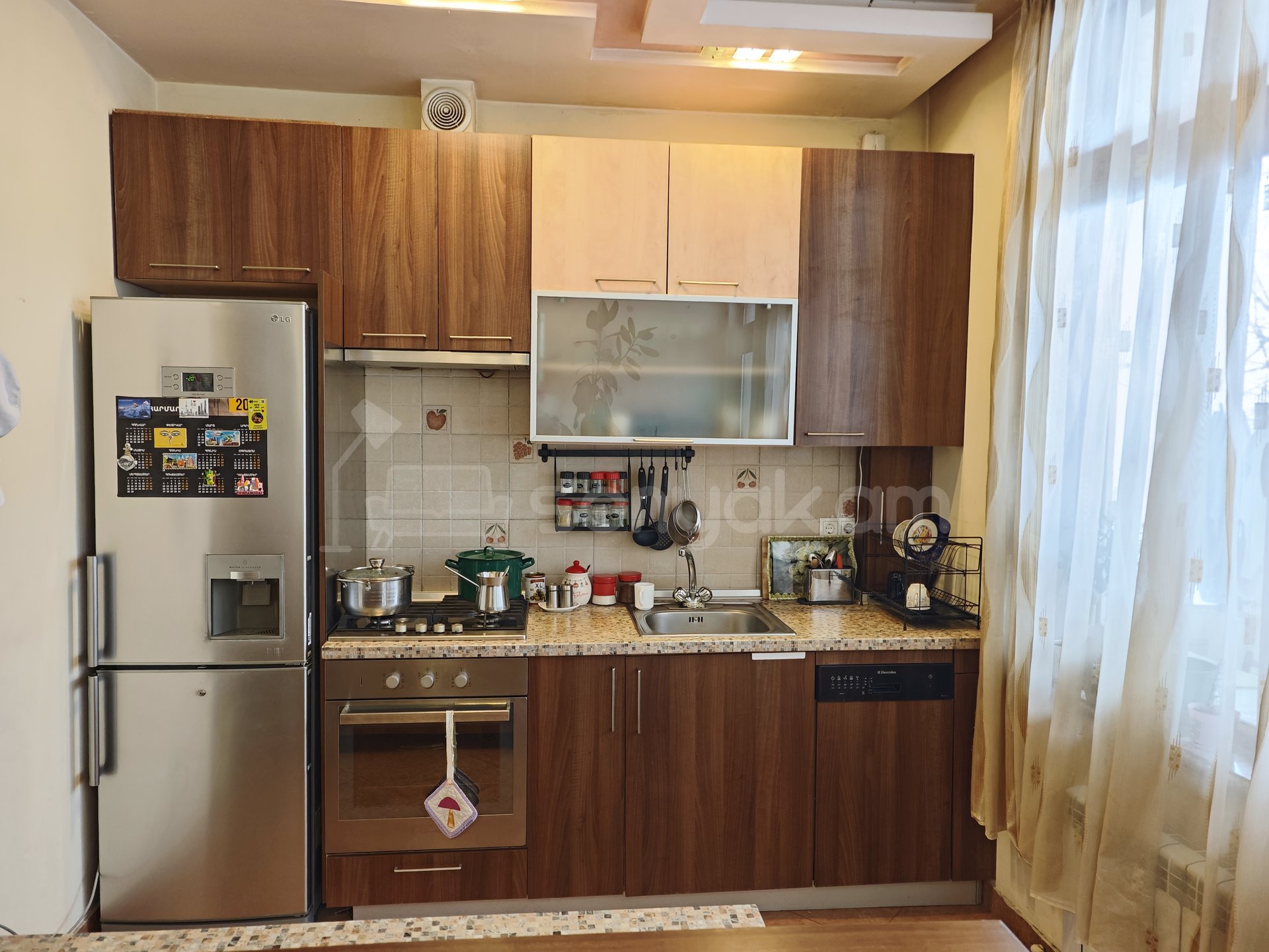 4 Սենյականոց Սեփական Տուն, 120քմ, Կապիտալ Վերանորոգված, Կահավորված, Ավտոտնակով