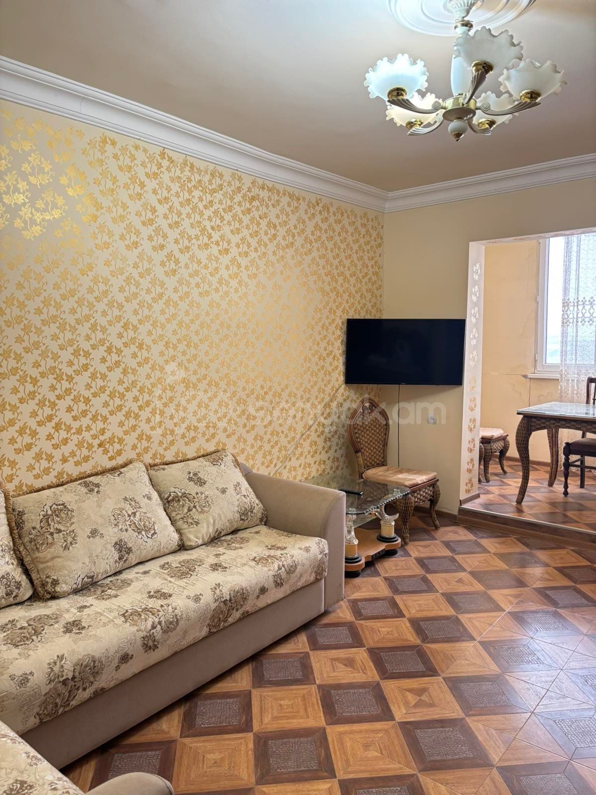 3 Սենյականոց Բնակարան Քարե Շենքում, 74քմ, 5/5 հարկ, Նորմալ Վիճակում