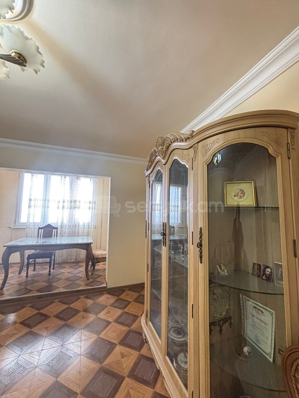 3 Սենյականոց Բնակարան Քարե Շենքում, 74քմ, 5/5 հարկ, Նորմալ Վիճակում