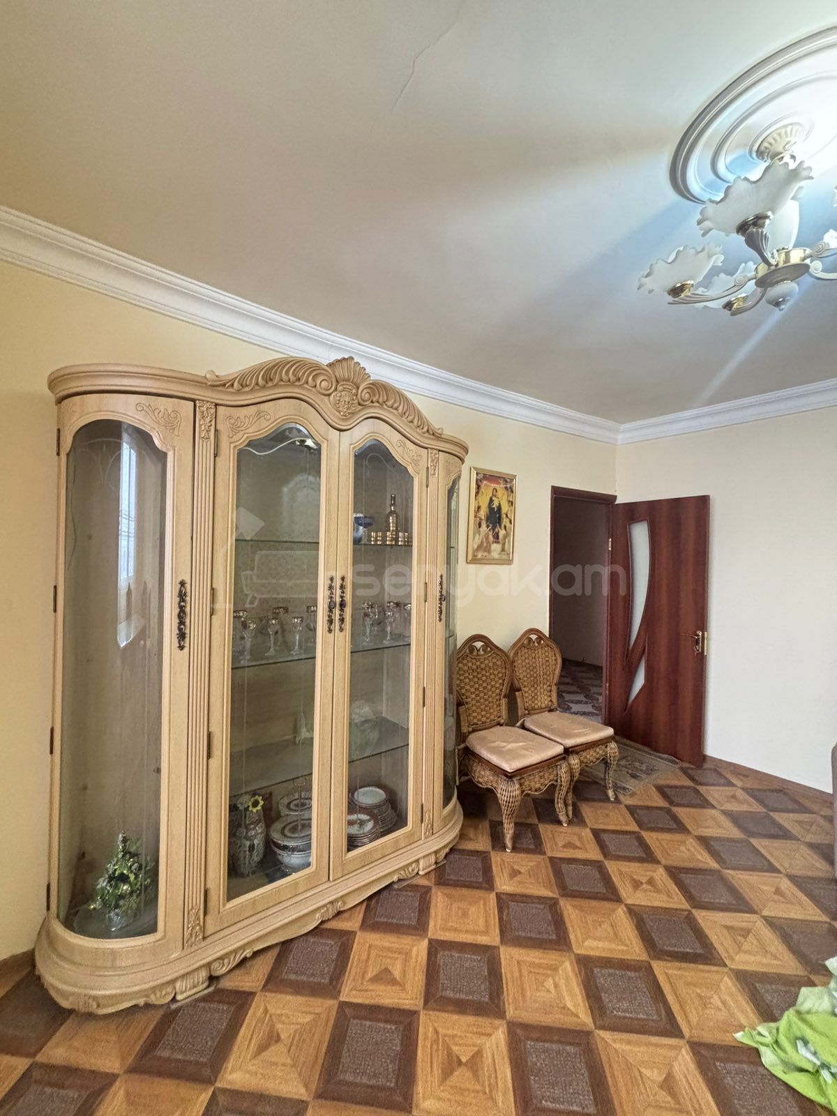 3 Սենյականոց Բնակարան Քարե Շենքում, 74քմ, 5/5 հարկ, Նորմալ Վիճակում