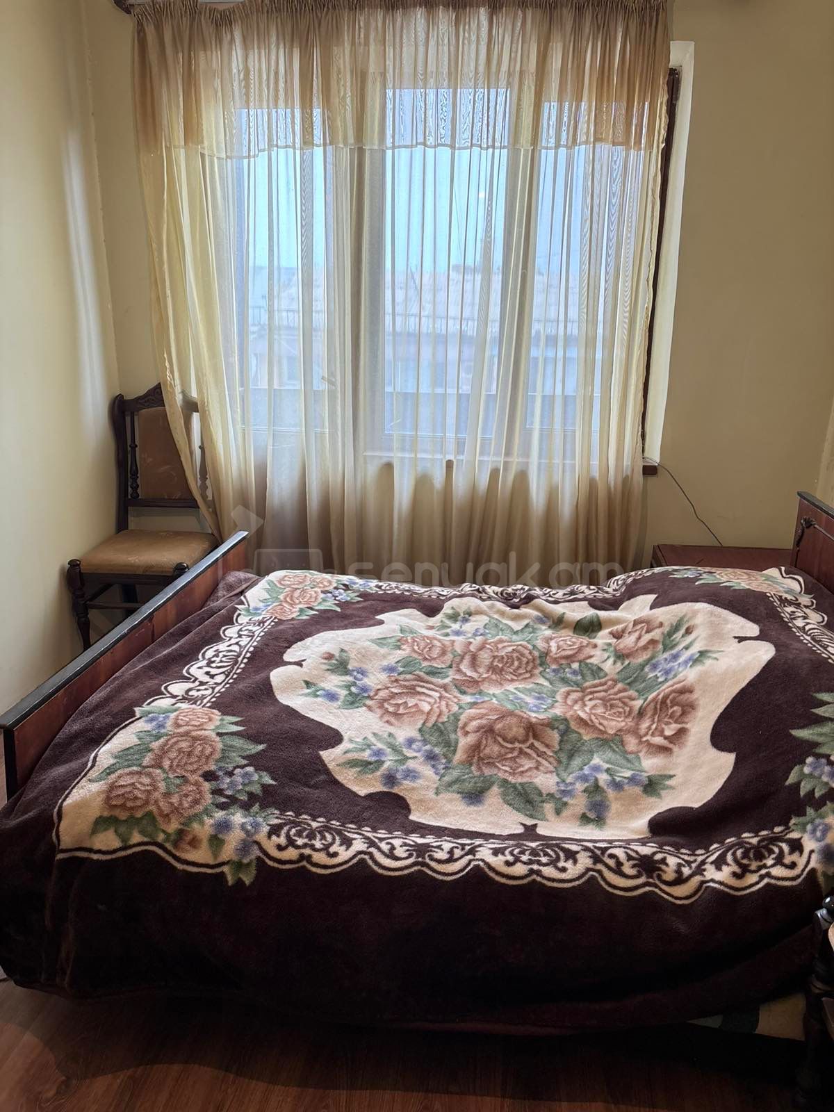 3 Սենյականոց Բնակարան Քարե Շենքում, 74քմ, 5/5 հարկ, Նորմալ Վիճակում