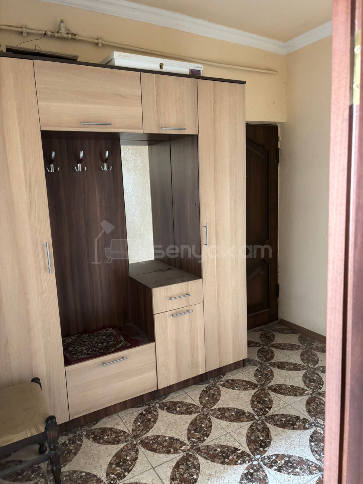 3 Սենյականոց Բնակարան Քարե Շենքում, 74քմ, 5/5 հարկ, Նորմալ Վիճակում