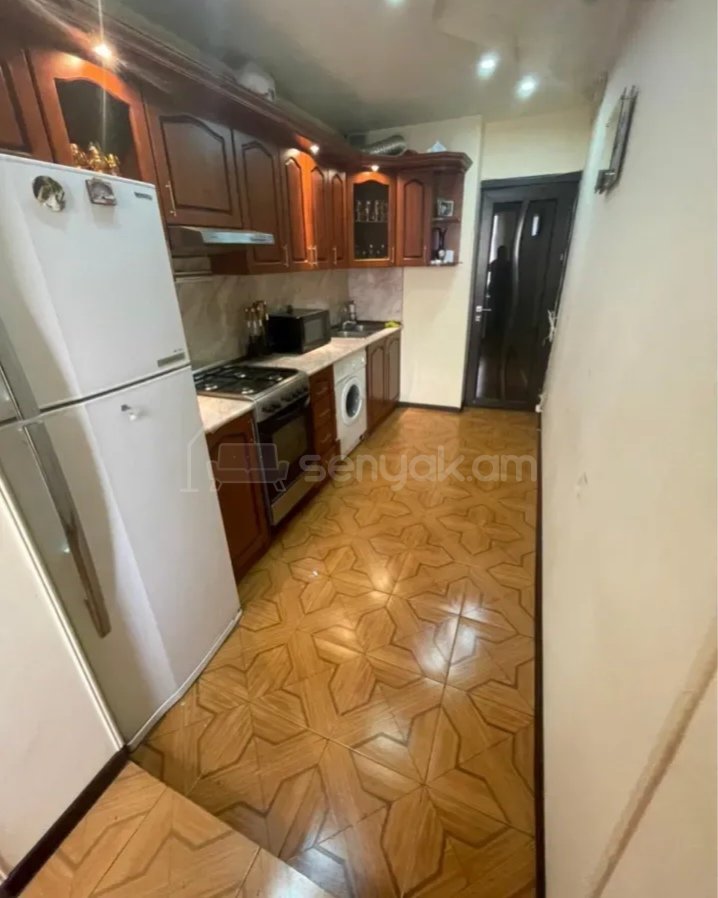 3 Սենյականոց Բնակարան, 70քմ, 7/9 հարկ, Նորմալ Վիճակում, Կահավորված